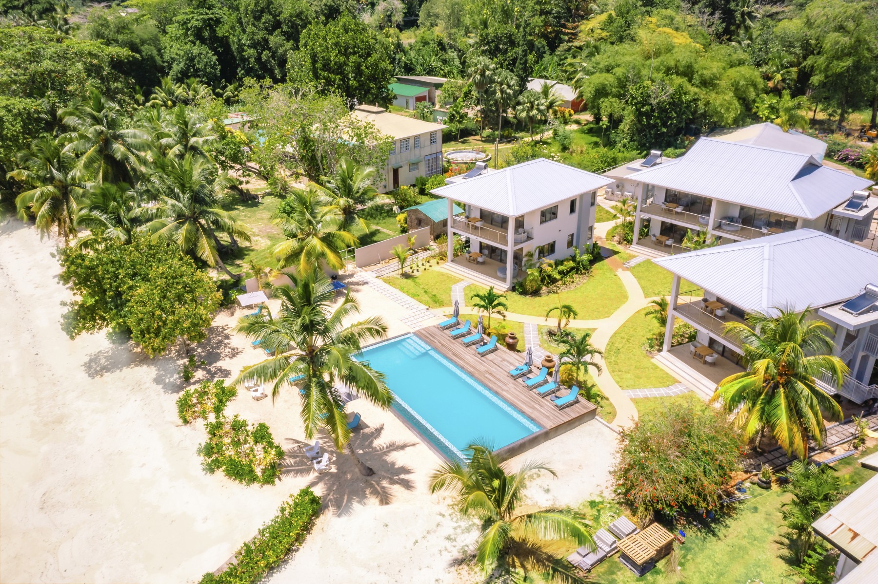 Pineapple Beach Villas